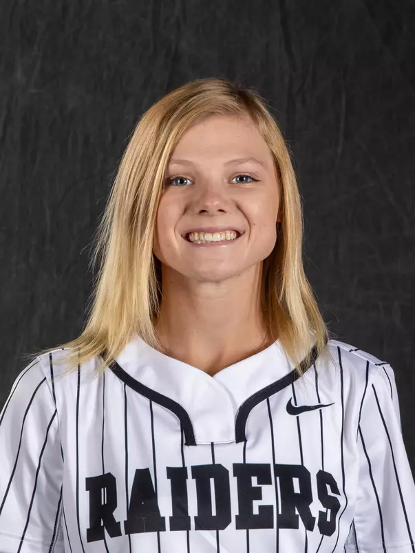 2022 Laura Mealer Headshot