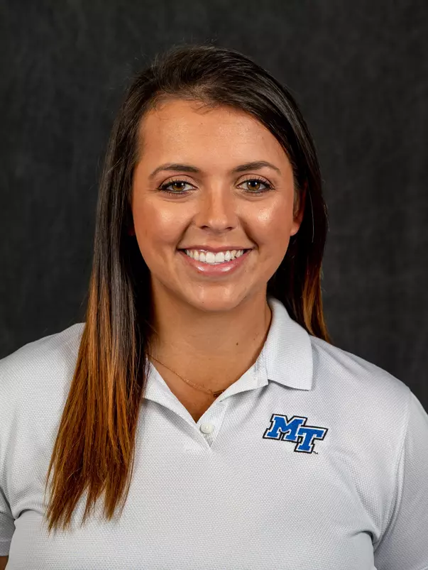 Avery George Headshot