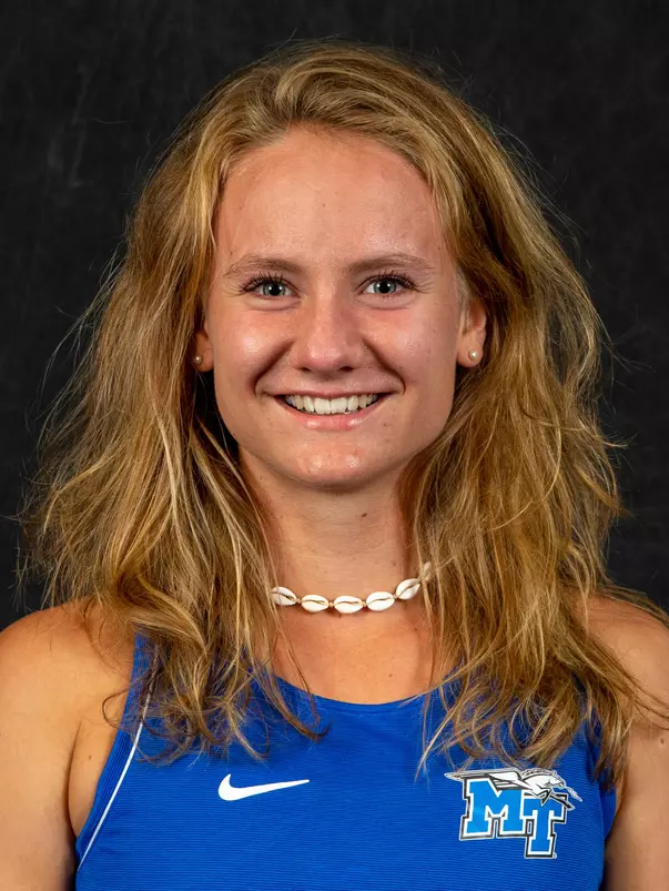 lily sophie head shot