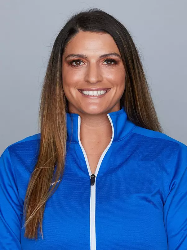 Helen Peña Headshot