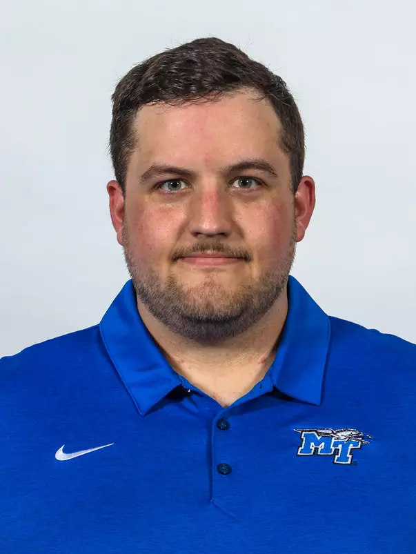 Cam Curtis headshot 2024