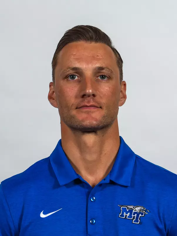 Joe Ganz headshot 2024