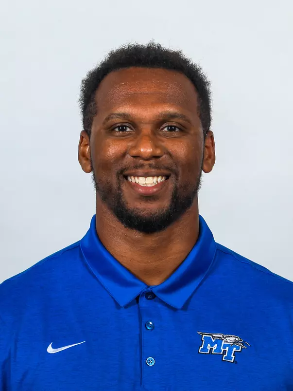 Joshua Smith headshot 2024