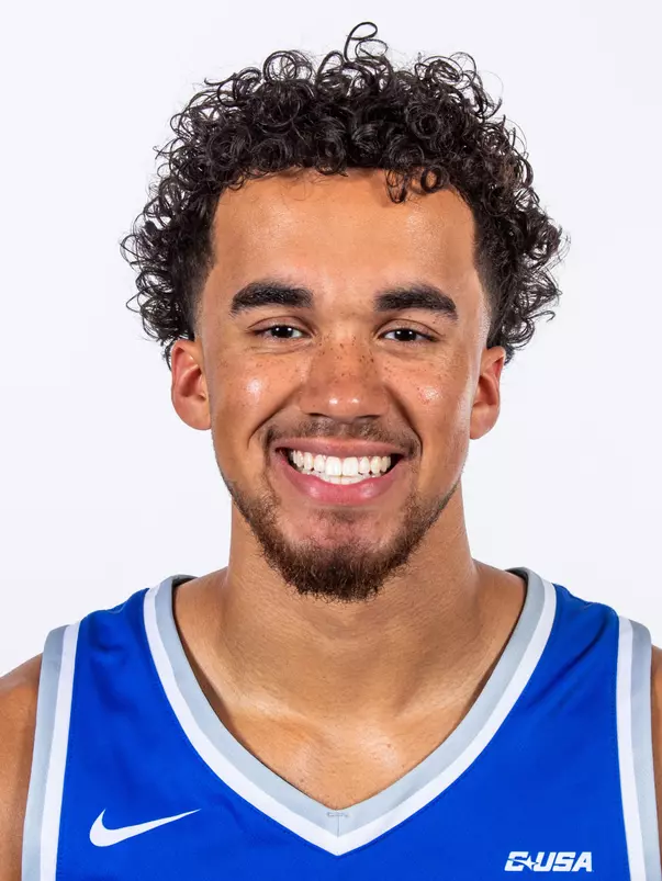 Alec Oglesby Headshot 2024