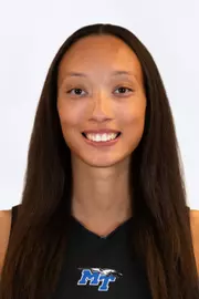 Adri Rhoda Headshot 2024
