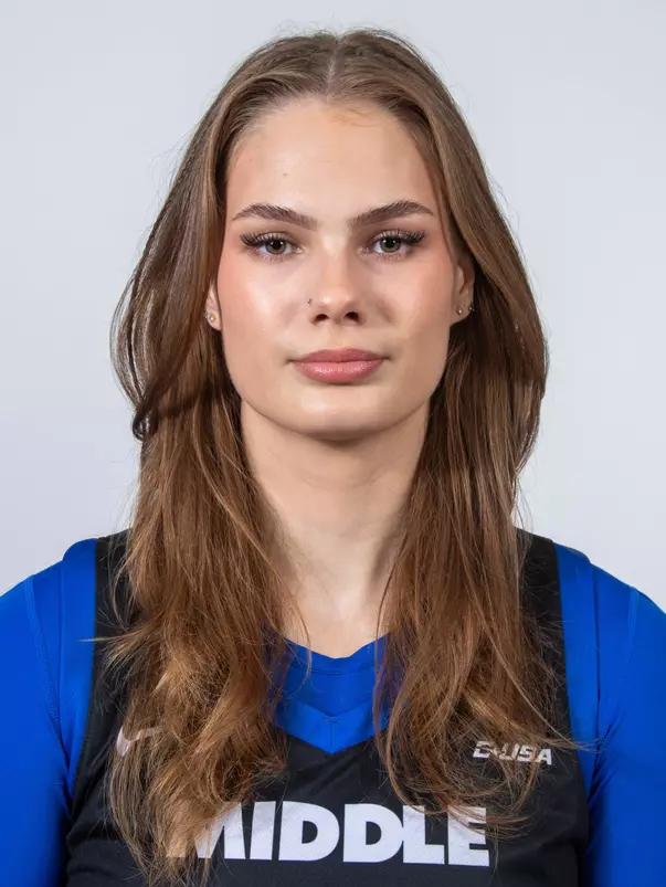 Anastasiia Boldyreva Headshot 24-25