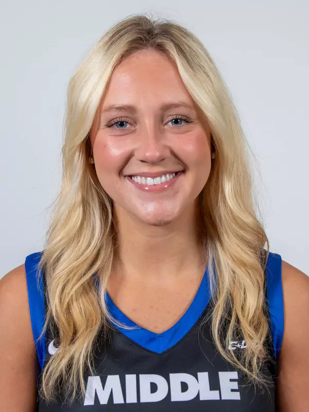 Savannah Davis Headshot 24-25