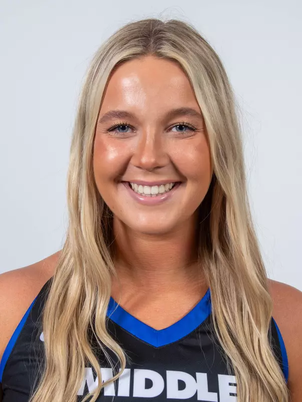 Gracie Dodgen Headshot 24-25