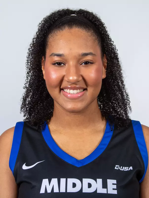 Jada Grannum Headshot 24-25