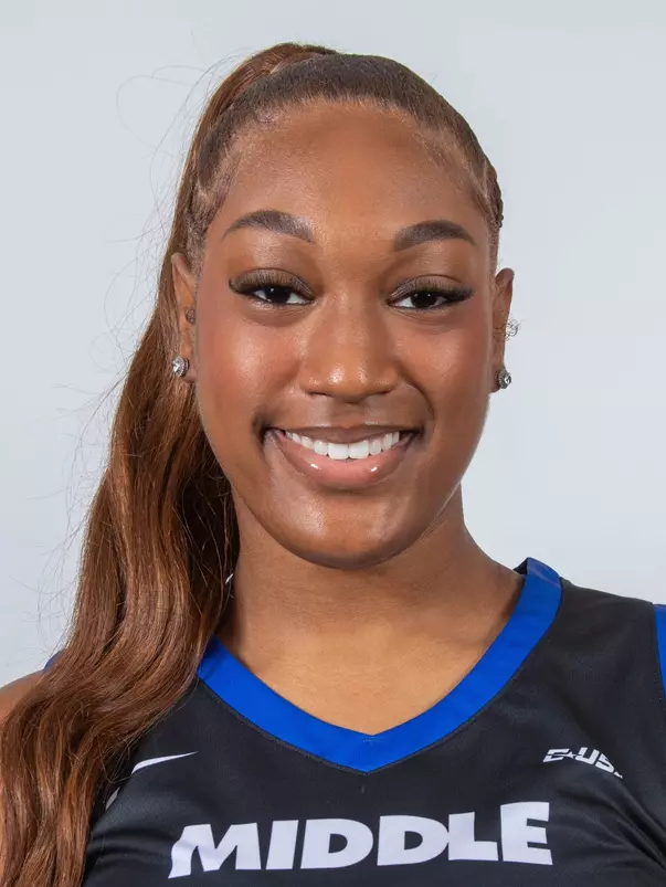 Meioshe Mason Headshot 24-25