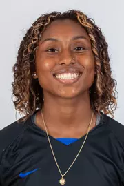 Aireona Duenez Headshot 2024