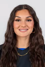 Arianna Kinsley Headshot 2024
