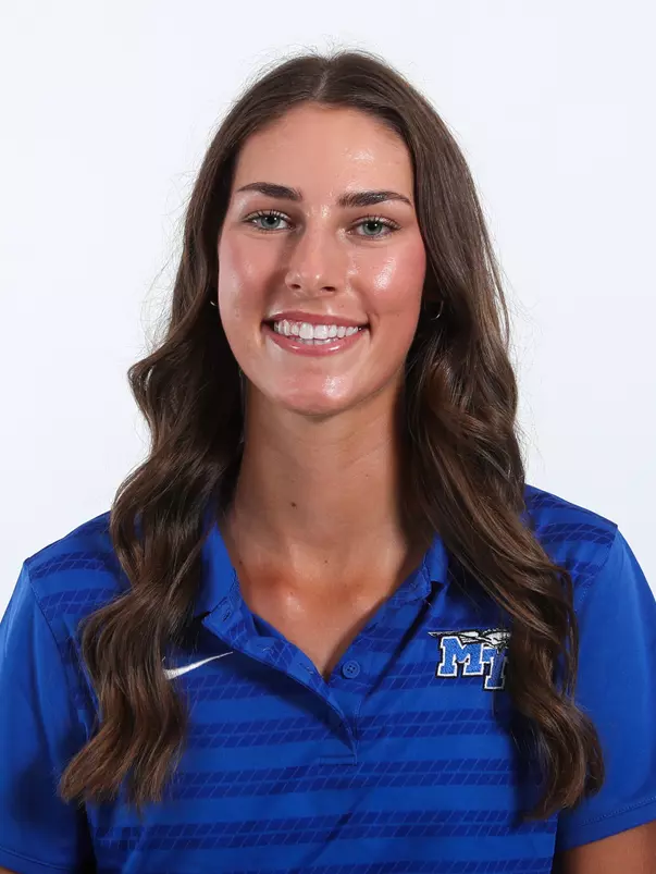 2024 Nicole Johnson Headshot