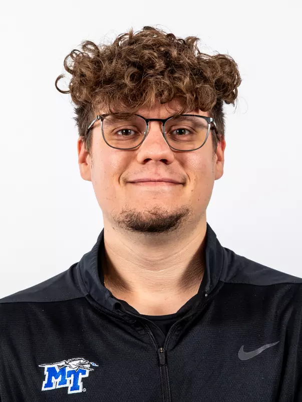 Evan Snyder Headshot