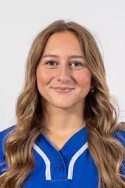 Elle Hildreth Headshot 2025