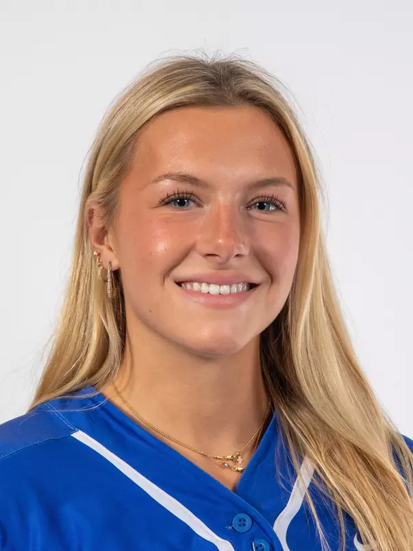 Halle Klaiber Headshot 2025