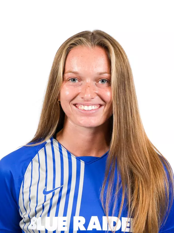 Lexi Rabold Headshot 2025