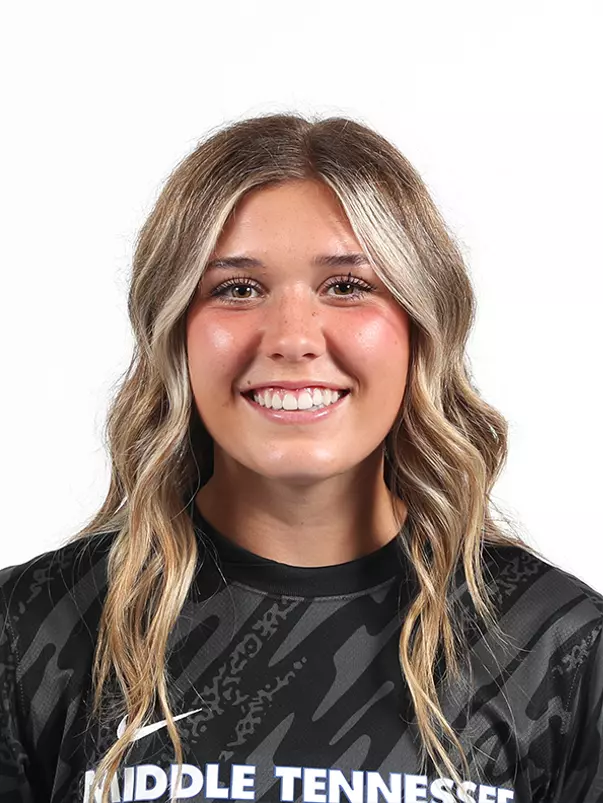 Ella Sellers Headshot 2025
