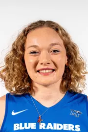 Aowyn Schrader Headshot 2025