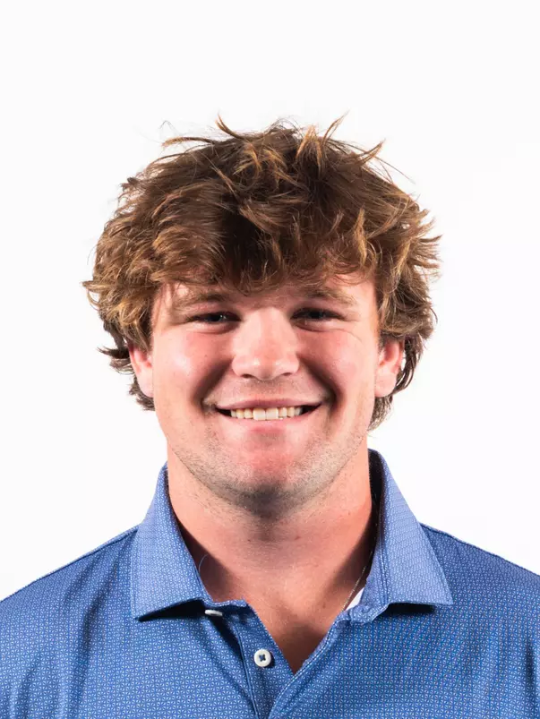 Youssi Headshot 25-26