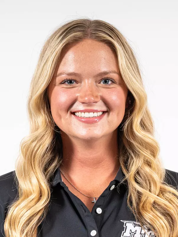 Ella Manley Headshot 2025