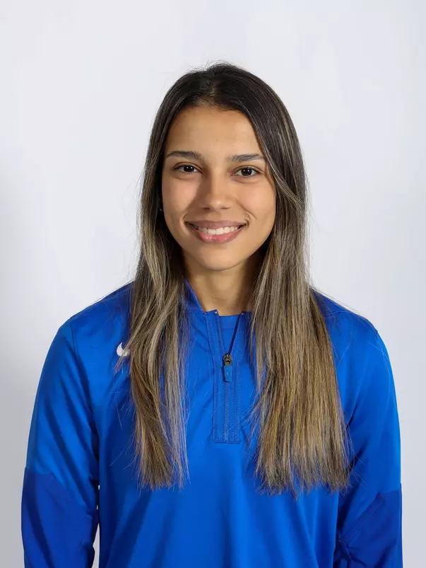 Junior dos Santos, Luiza