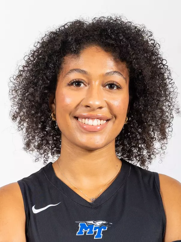 Ava Smith Headshot 2026