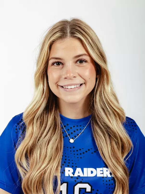 2026 Zoey Kulas Headshot