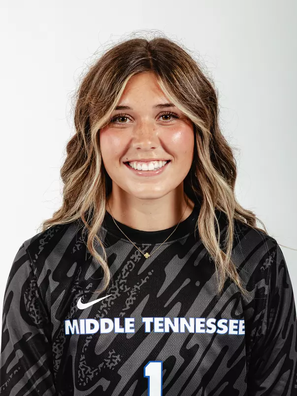 2026 Ella Sellers Headshot