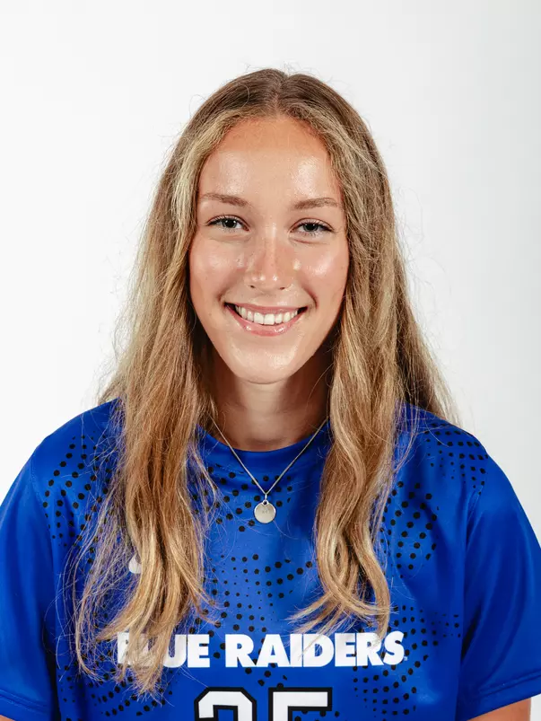 2026 Maaja Fischer Headshot