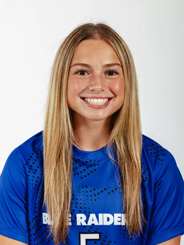 2026 Hailey Phillips Headshot