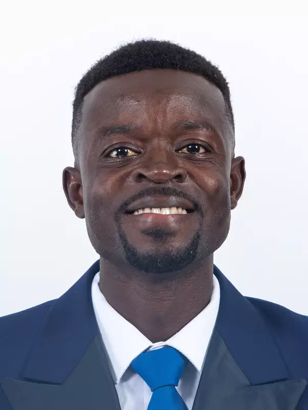 Robert Dwumfour Headshot