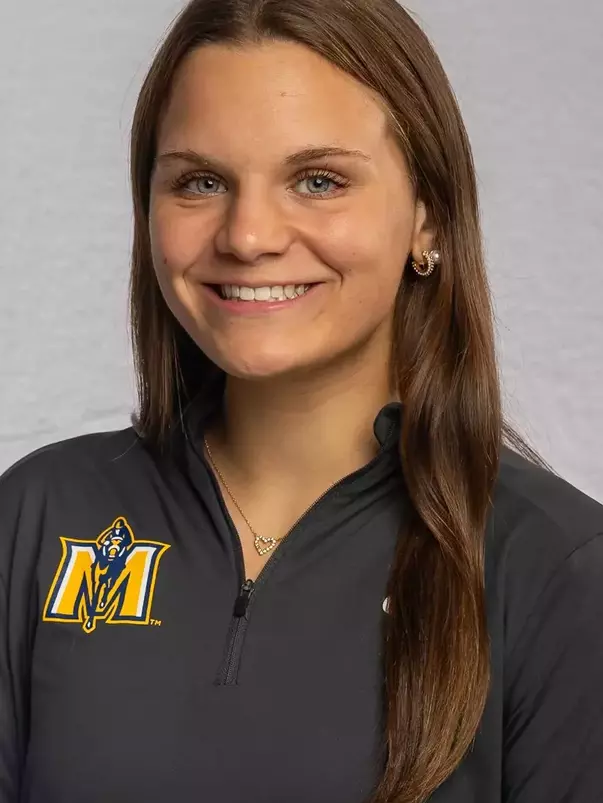 Anna Kolkmeier Headshot