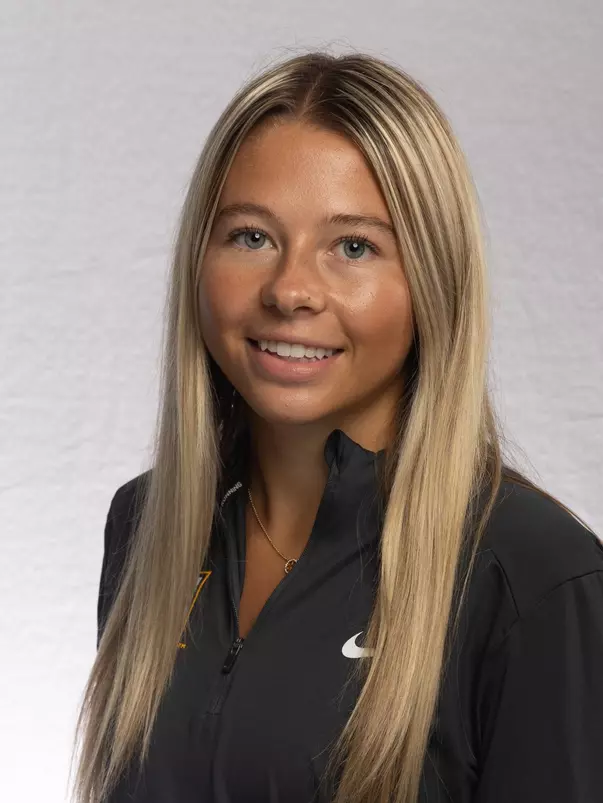 Natalie Miller Headshot