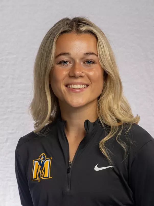 Erin O'Shea Headshot