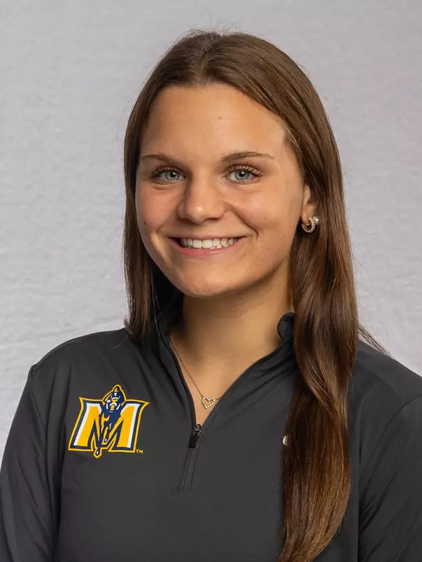 Anna Kolkmeier Headshot