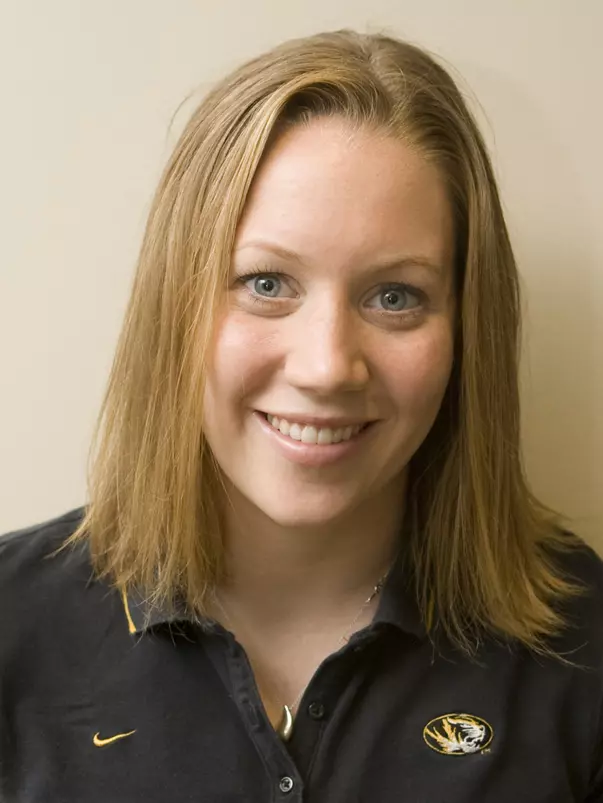 Allie Bennett headshot