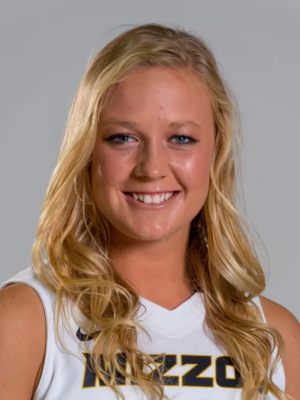 Sophie Cunningham 2015-16 Headshot