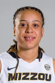 Juanita Robinson 2015-16 Headshot