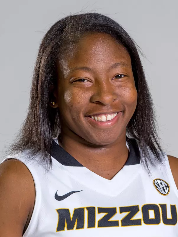 Carrie Shephard 2015-16 Headshot