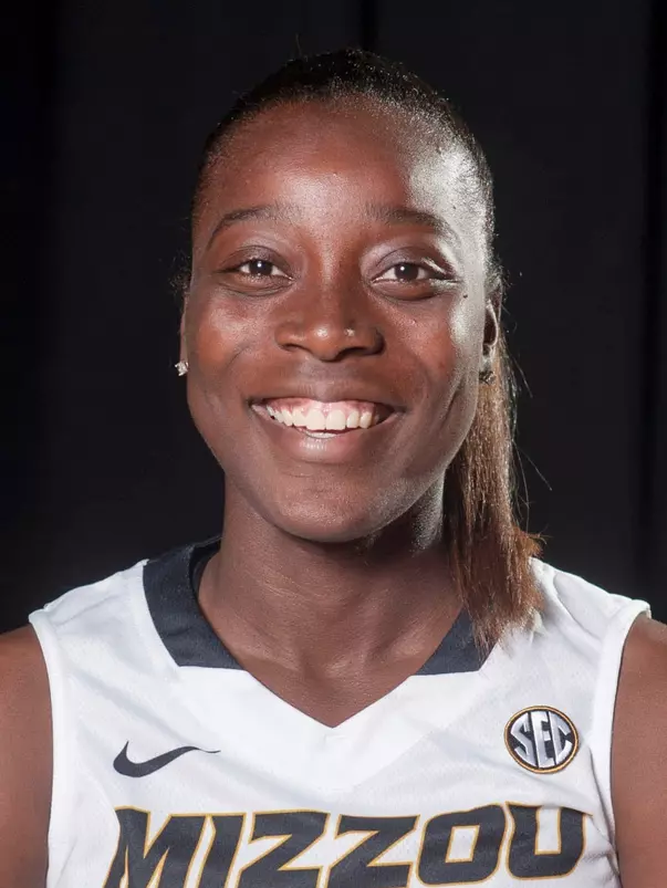 Davionna Holmes 2014-15 Headshot
