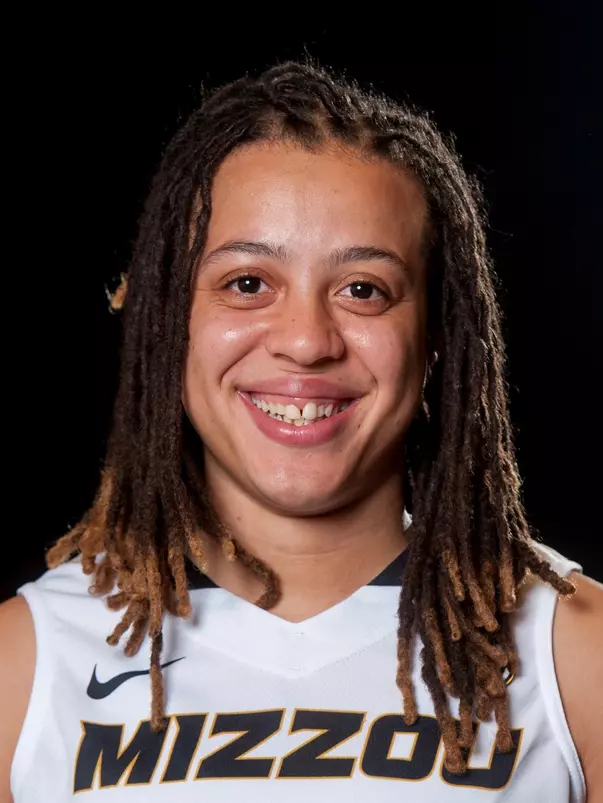 Juanita Robinson 2014-15 Headshot
