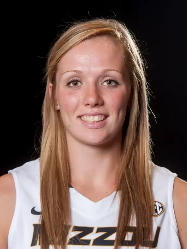 Michelle Hudyn 2014-15 Headshot