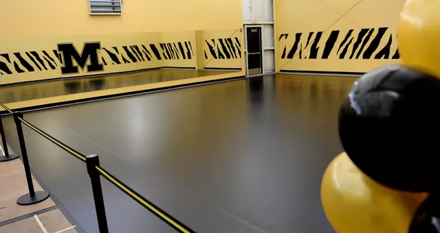 Tiger Performance Complex (Golden Girls)