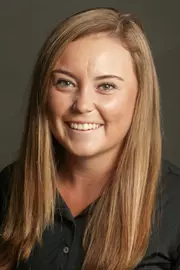 Mackenzie Perez 2015-16 headshot