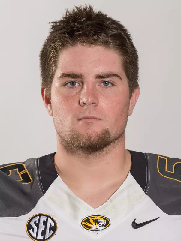 Jonah Dubinki Headshot