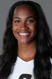 2018 VB Headshots - Alyssa Munlyn