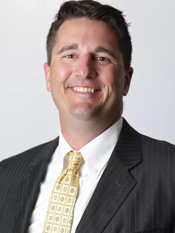 Jae Fadde 2019 Headshot