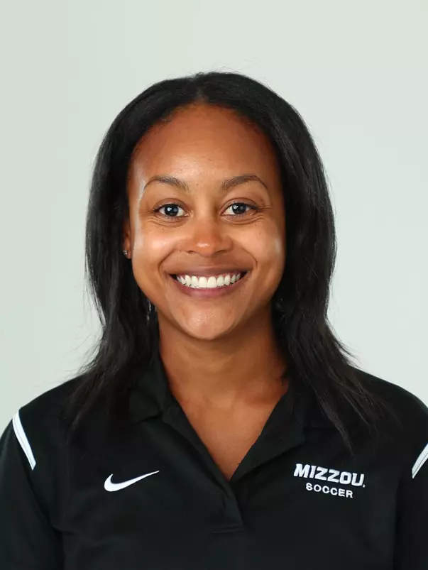 Shelby Johnson Headshot