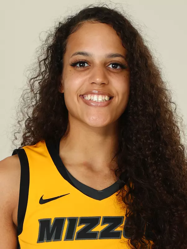 Kiya Dorroh 2021 Headshot